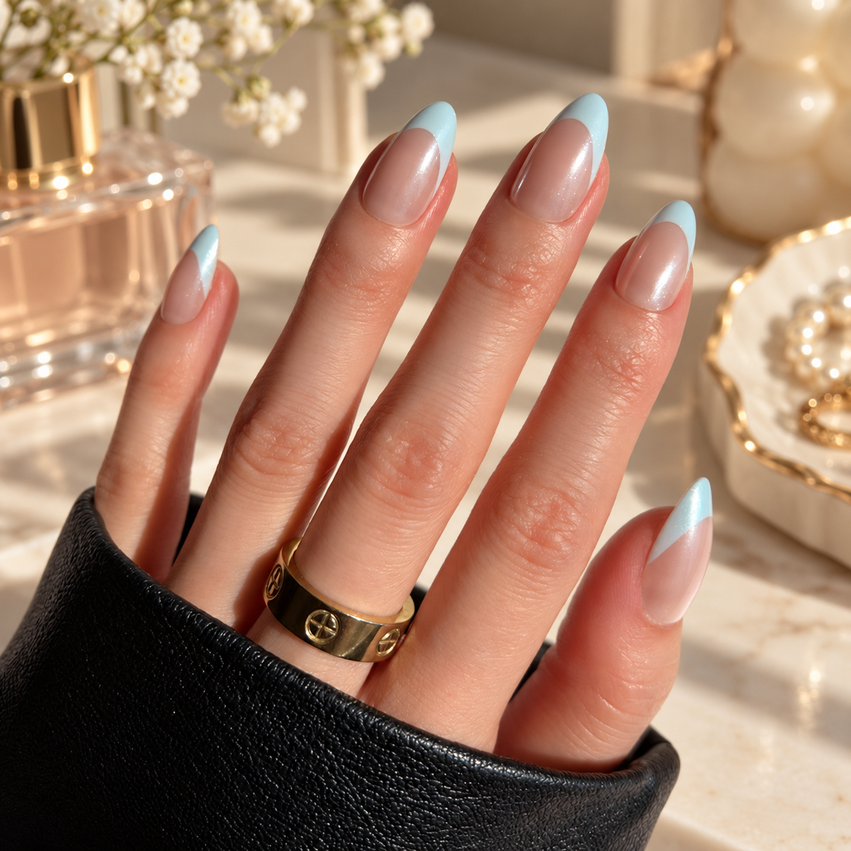 Blueberry Icing press-on nails in blue shade