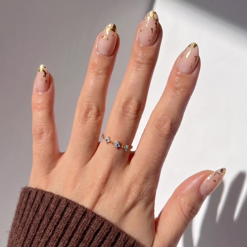 24K press-on nails in gold shade
