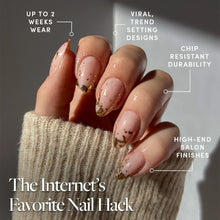 24K press-on nail design - accent nail style detail