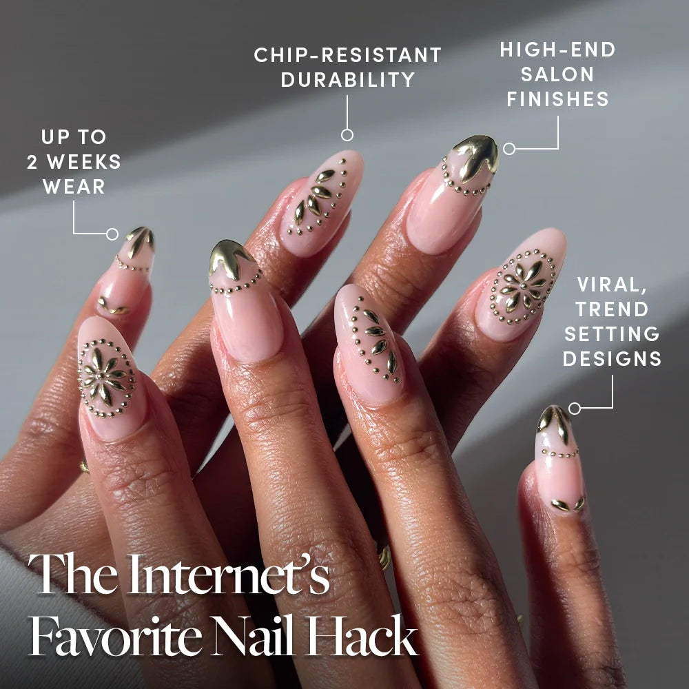 Athenian Gold press-on nail design - 3d style detail