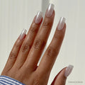 Bailey press-on nails in silver shade