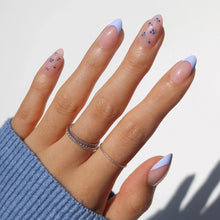 Bluebelle press-on nails in blue shade