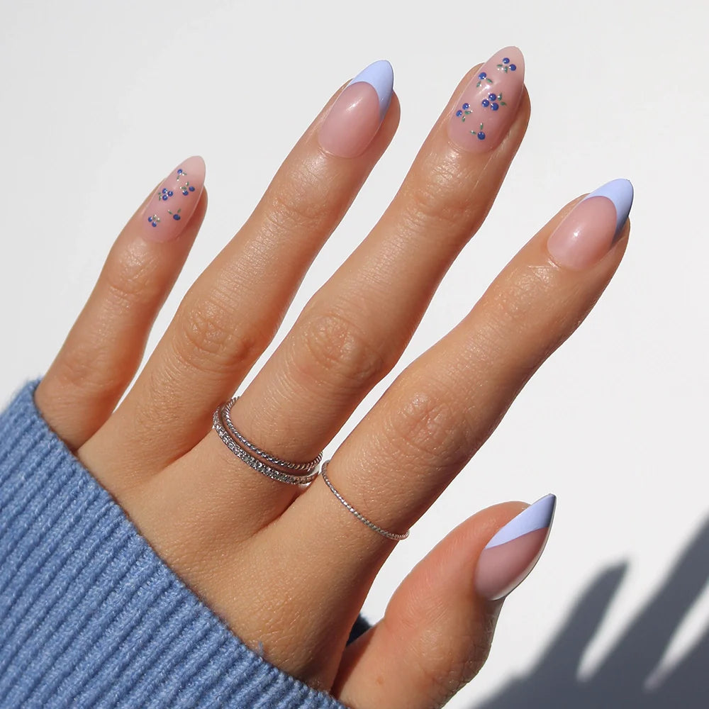 Bluebelle press-on nails in blue shade