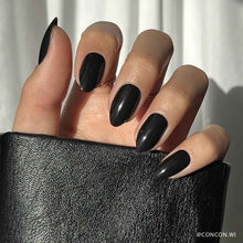 Boba press-on nails in black shade