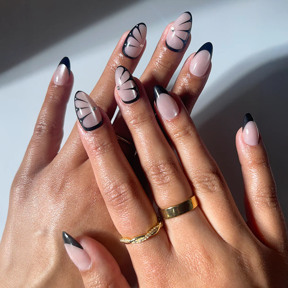 Butterfly Effect press-on nails in black shade