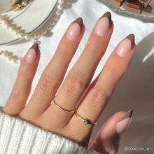 Chocolat press-on nails in brown shade