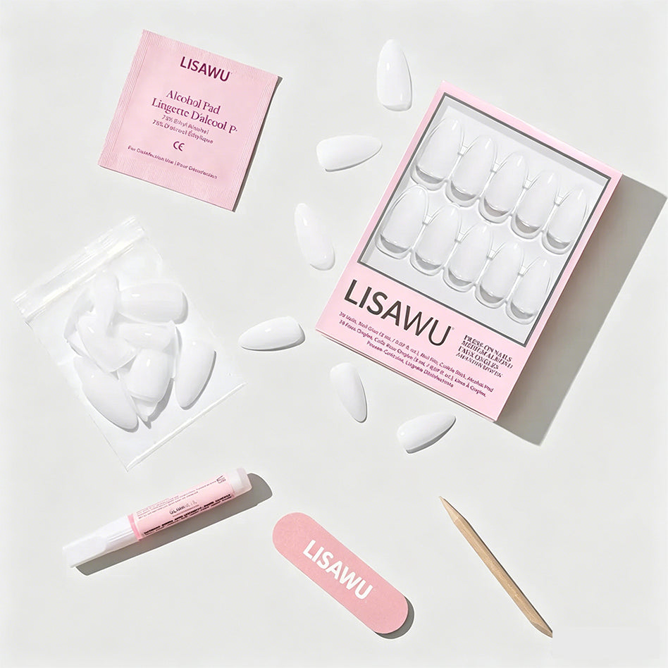 Clouded press-on nails with glossy finish