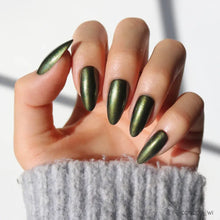 Cutie Pine press-on nails in green shade