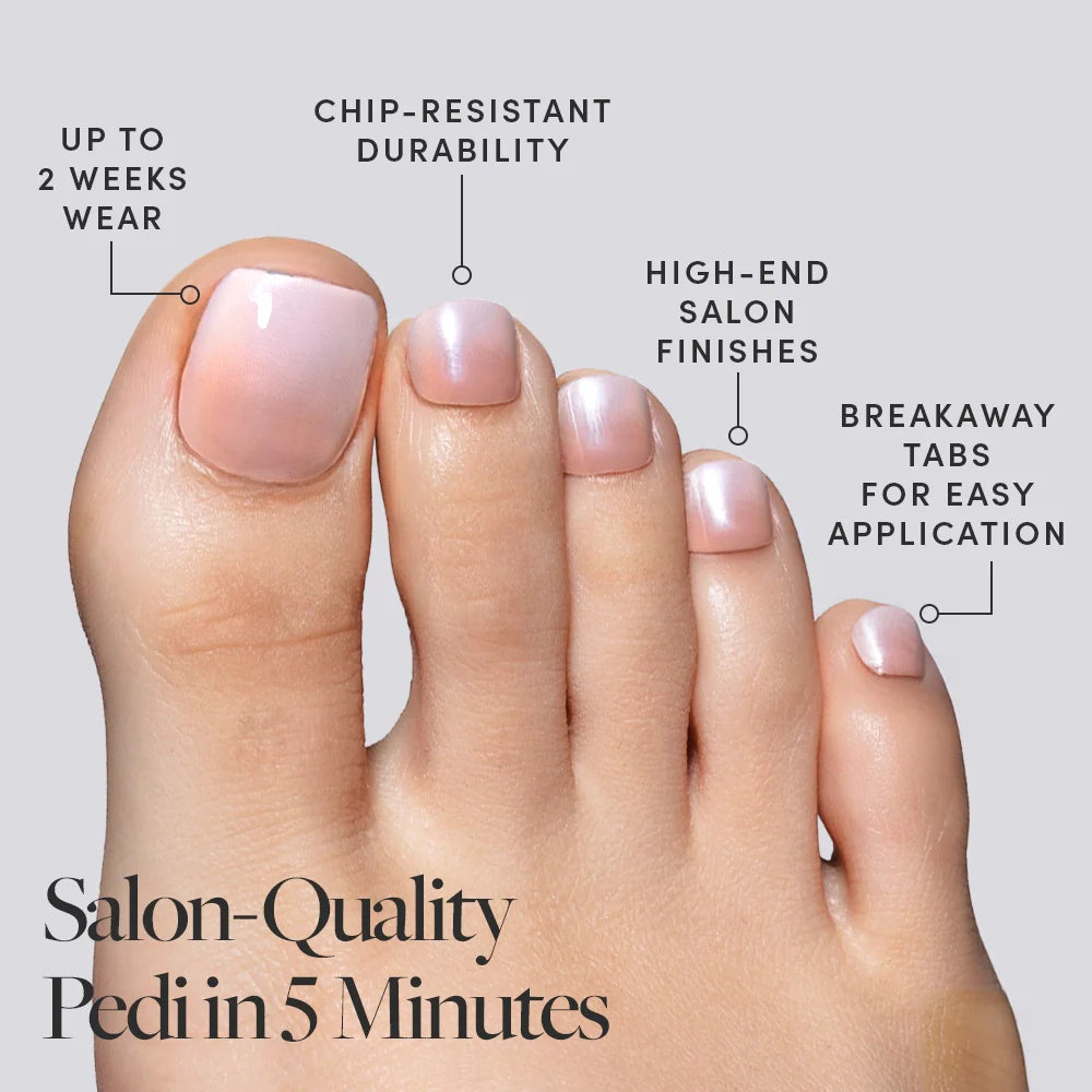Fiancéd Toenail press-on nails with glossy finish