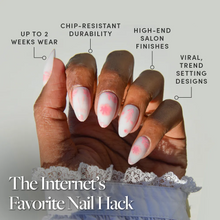 Fleur Amour press-on nail design - accent nail style detail