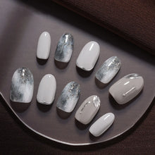 Lisawu Iceland Whale Short Square press-on nails style option