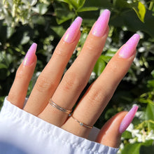 Lisawu Juicy press-on nails manicure lifestyle photo
