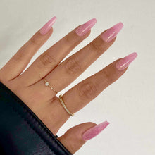Juicy press-on nail design - sparkles style detail