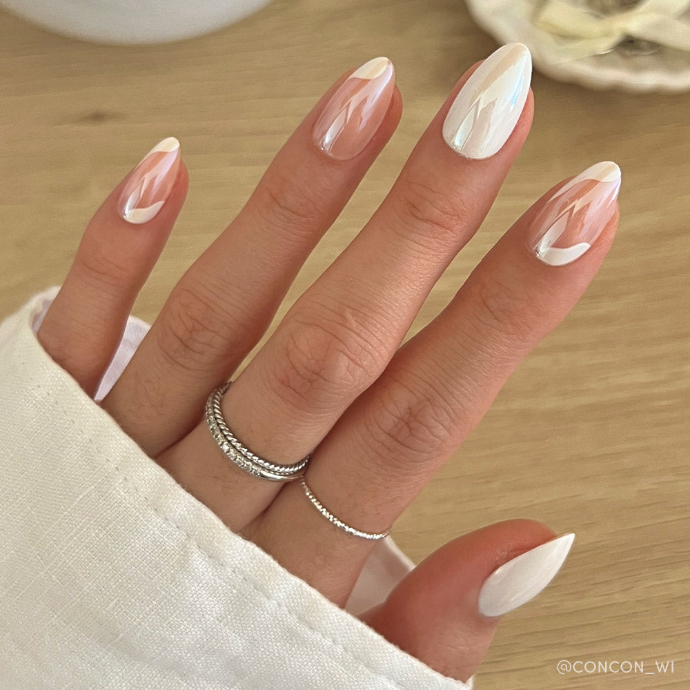 Lovey Dovey press-on nails in white shade