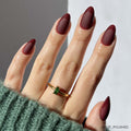Lisawu Merlot press-on nails manicure lifestyle photo