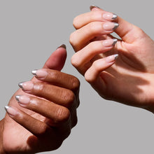 Mirror Mirror press-on nails with glossy finish