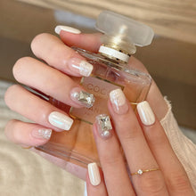 LISAWU Moonlit Glow Press-On Nails - Image 3