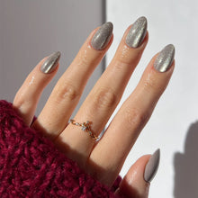 Oslo press-on nails in silver shade
