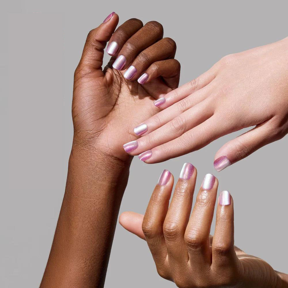 Oyster Baby press-on nails in multicolor shade