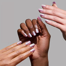 Oyster Shell press-on nails in multicolor shade