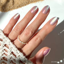 Oyster press-on nails in blue shade