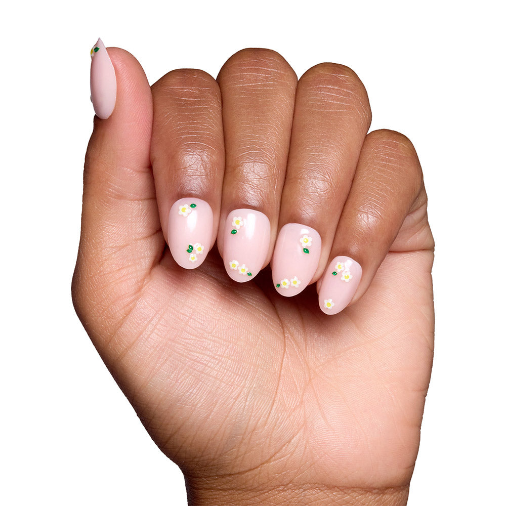 Petals press-on nail design - patterns style detail