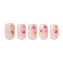 Pretty Bloom press-on nail design - accent nail style detail
