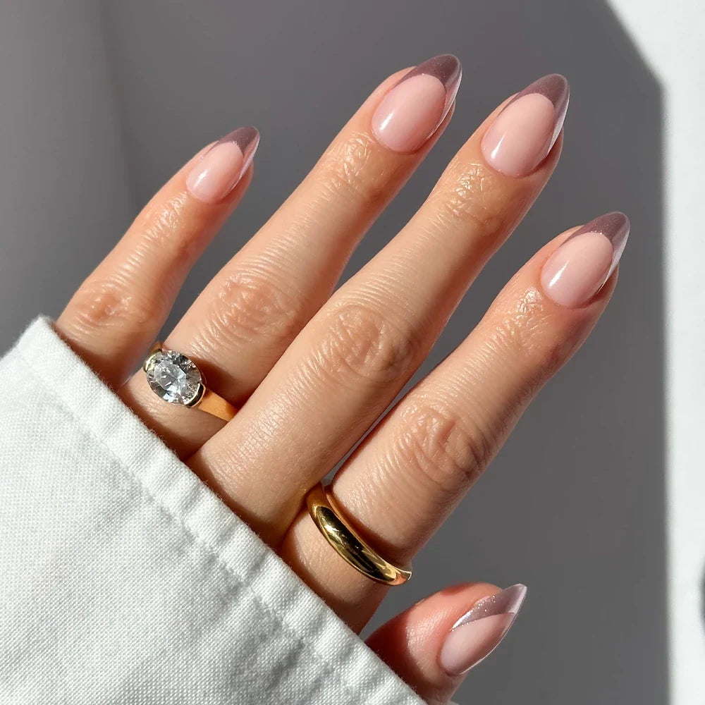 Lisawu Rock Candy press-on nails manicure lifestyle photo