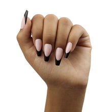 Rogue press-on nail bundle - full set view