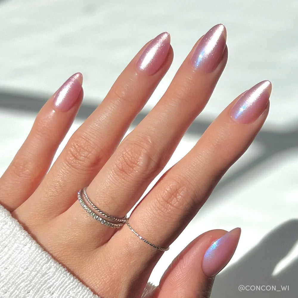 Seaspell press-on nails in pink shade
