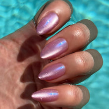 Seaspell press-on nails - almond shape, short length