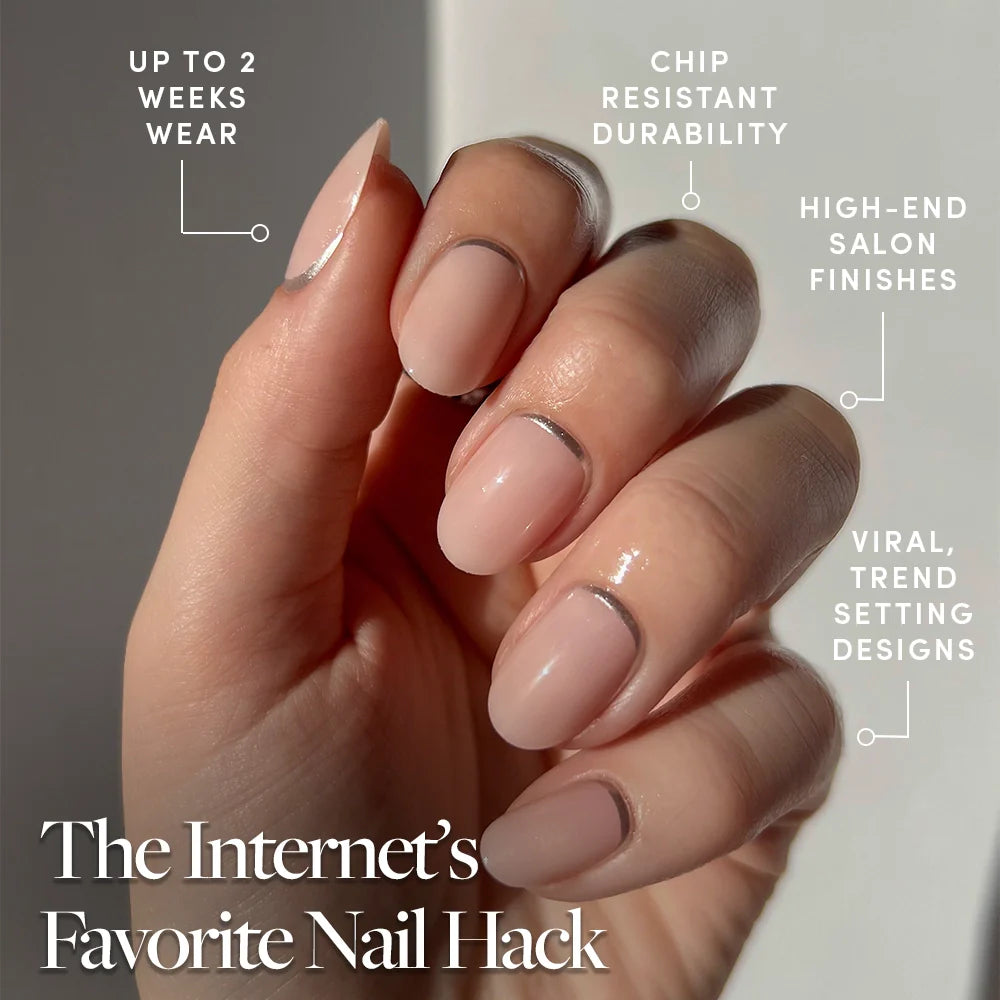 Silver Belle press-on nails - round shape, short length