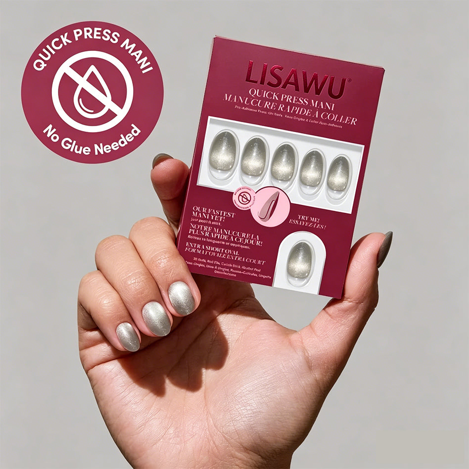 Sparkly Moss press-on nails with glossy finish