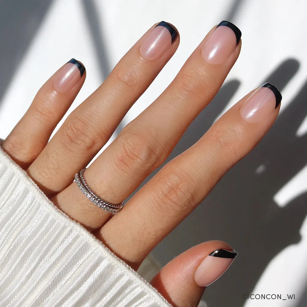 Squid Ink press-on nails in black shade