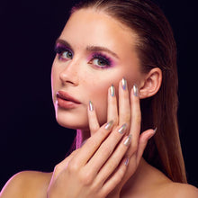 Lisawu Stardust press-on nails modeled product photo
