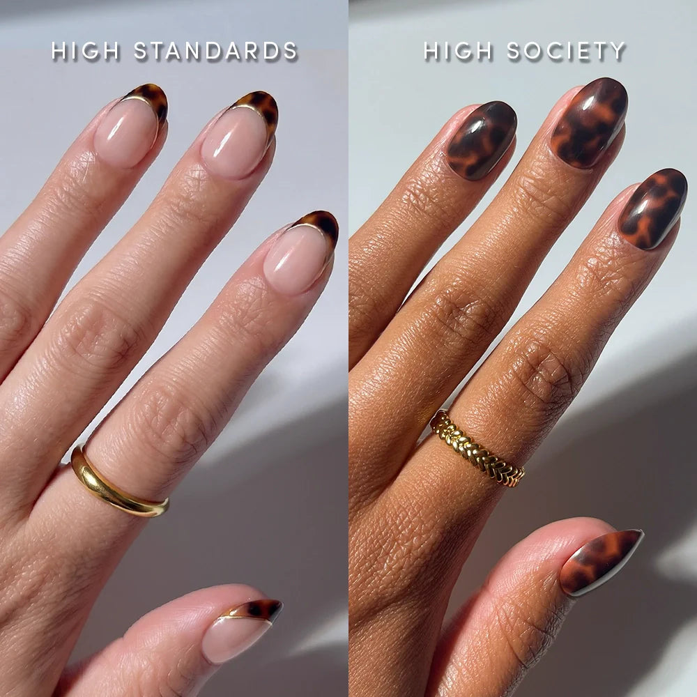 Lisawu The Short Oval Tortoiseshell Duo press-on nail bundle manicure lifestyle photo