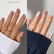 The Sweet Squovals press-on nails in blue shade