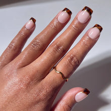 The Trendsetter press-on nails in black shade