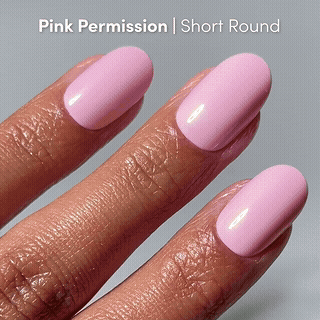 Lisawu Think Pink false eyelashes manicure close-up