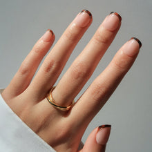 Unbothered press-on nails in black shade