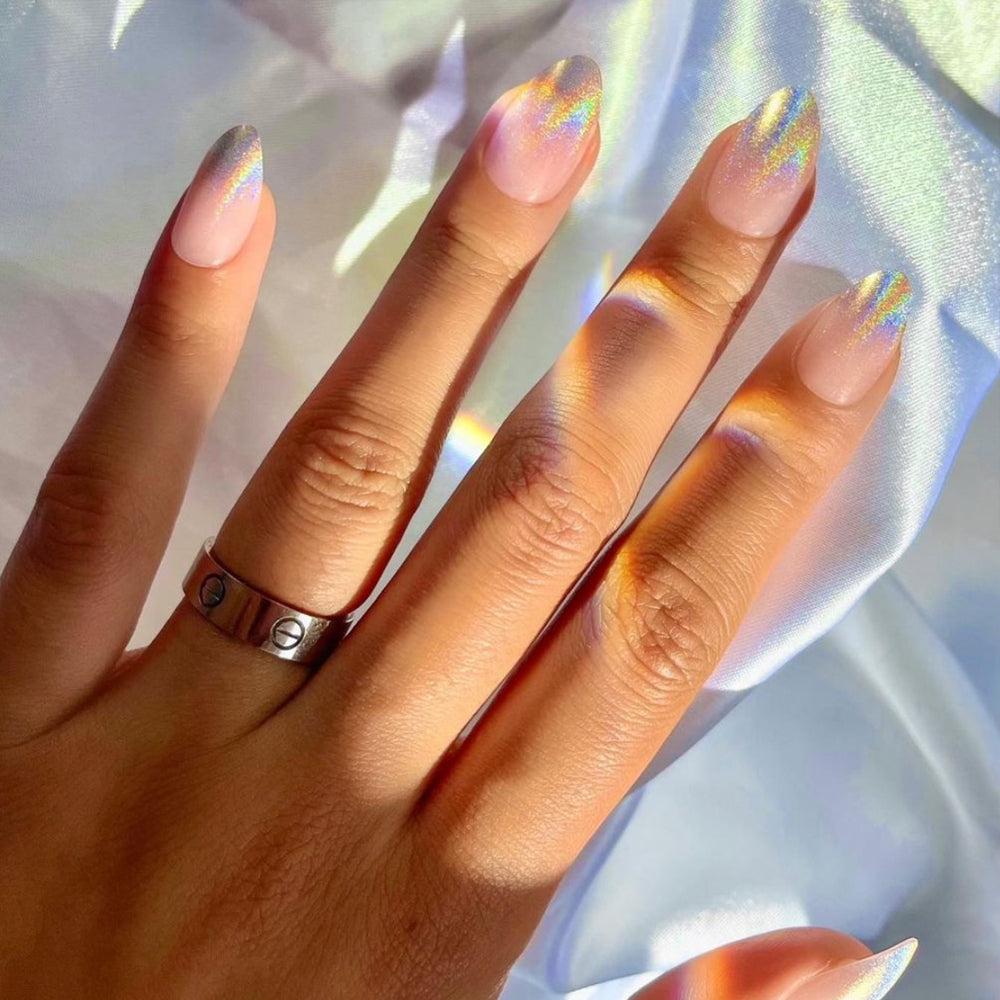 Lisawu Winter Storm press-on nails manicure lifestyle photo