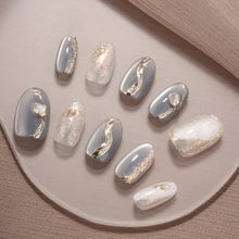 LISAWU Distant Mountains Short Oval Press-On Nails